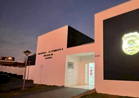 Mulher é vítima de estupro após invasão de casa por suspeitos em MS