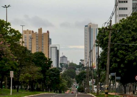 Sexta-feira ter&aacute; calor de at&eacute; 32&deg;C e risco de tempestades em MS