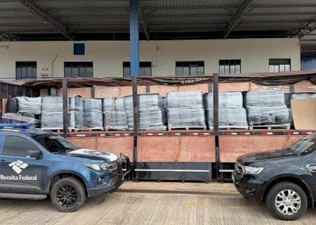 PF apreende 17 toneladas de solvente usado na produção de cocaína
